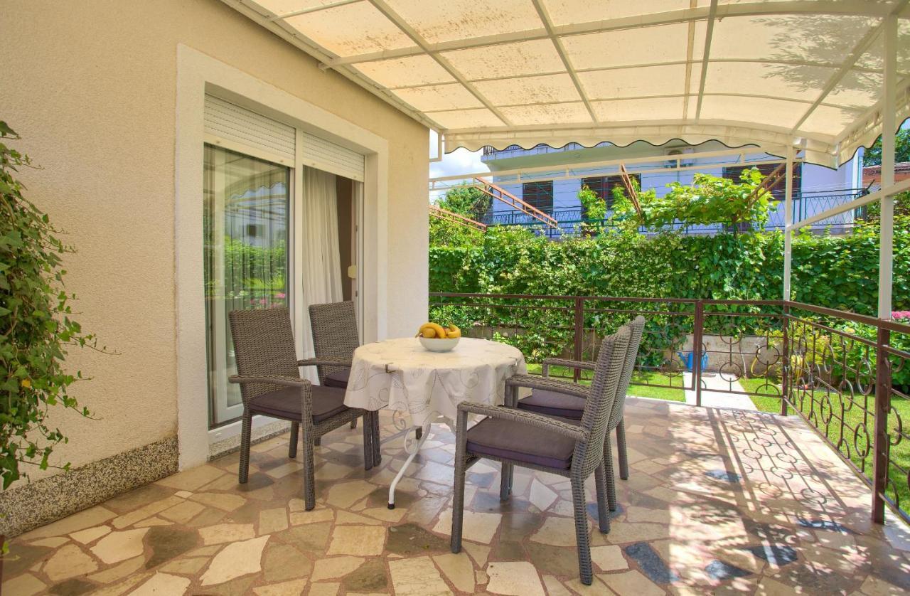 Apartments Jele Malinska Extérieur photo